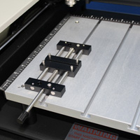 Small Self Centering Vise